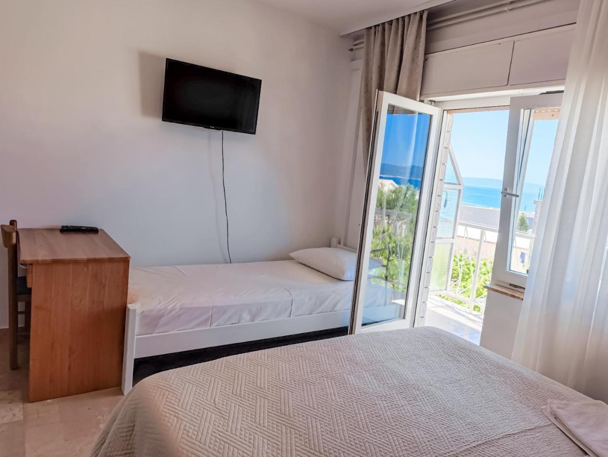 B&B villa IVONA Baška Voda Exteriör bild
