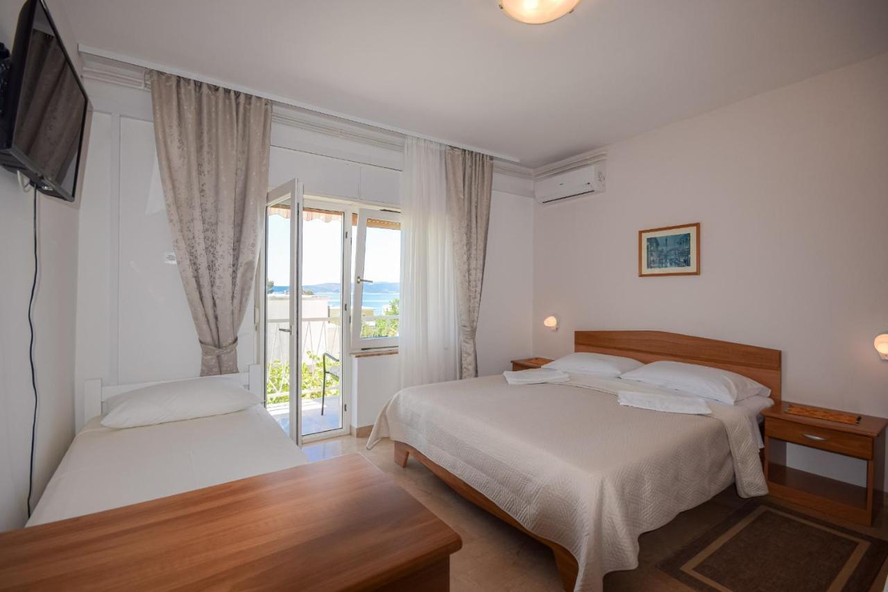 B&B villa IVONA Baška Voda Exteriör bild