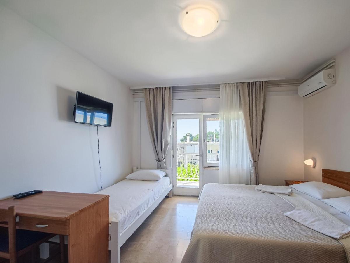 B&B villa IVONA Baška Voda Exteriör bild
