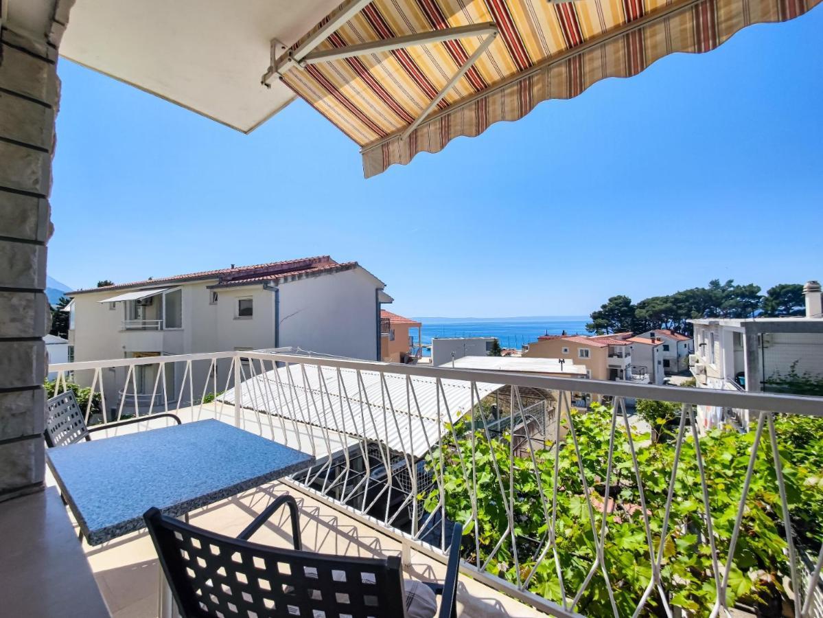 B&B villa IVONA Baška Voda Exteriör bild