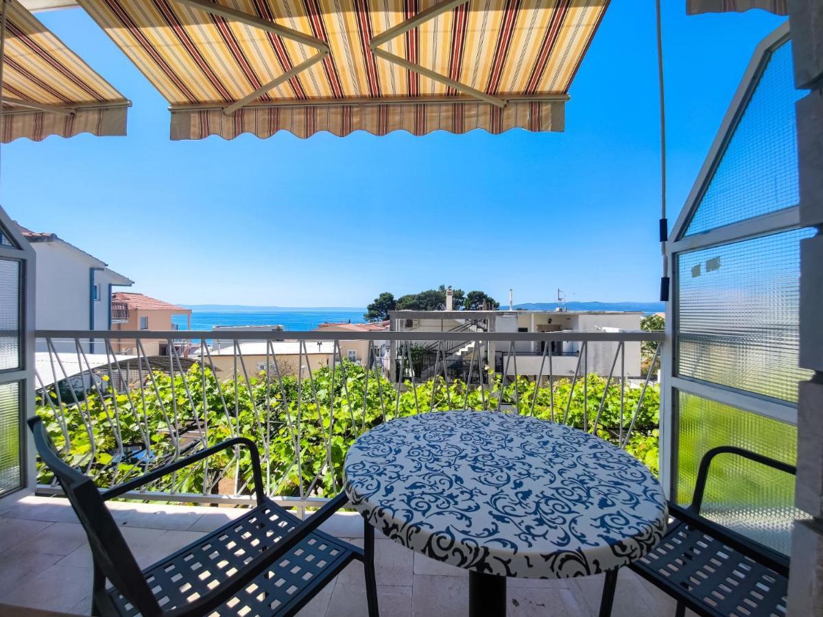 B&B villa IVONA Baška Voda Exteriör bild