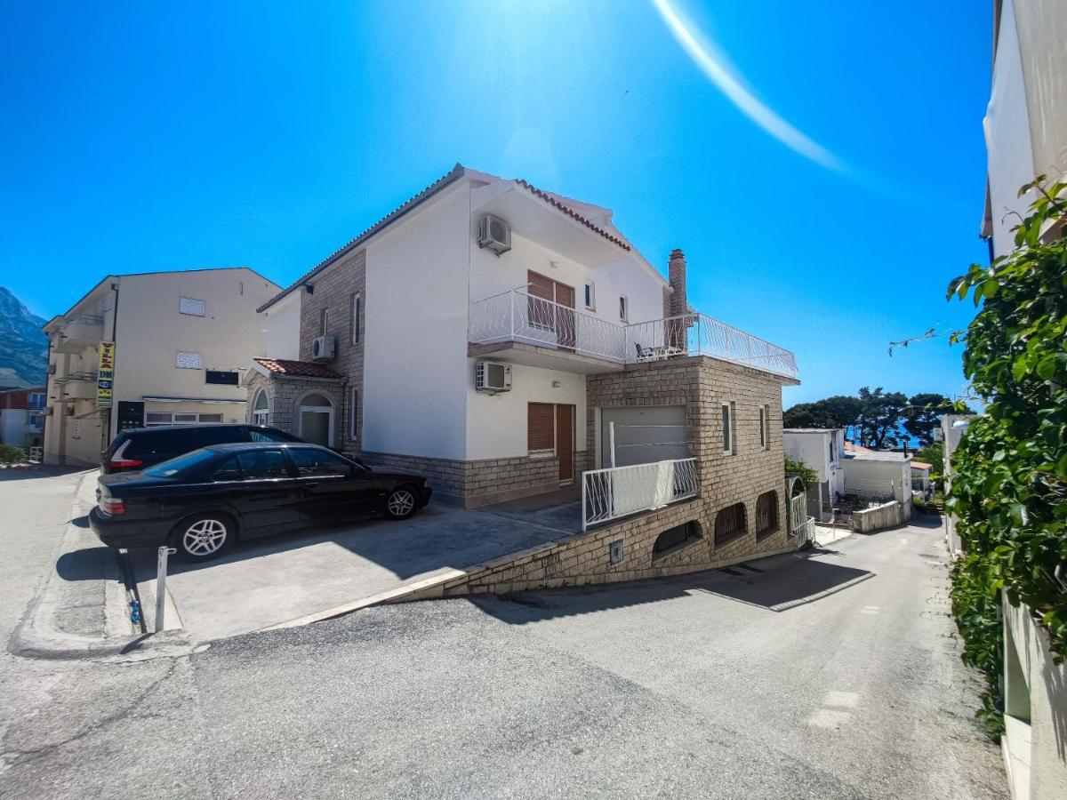 B&B villa IVONA Baška Voda Exteriör bild